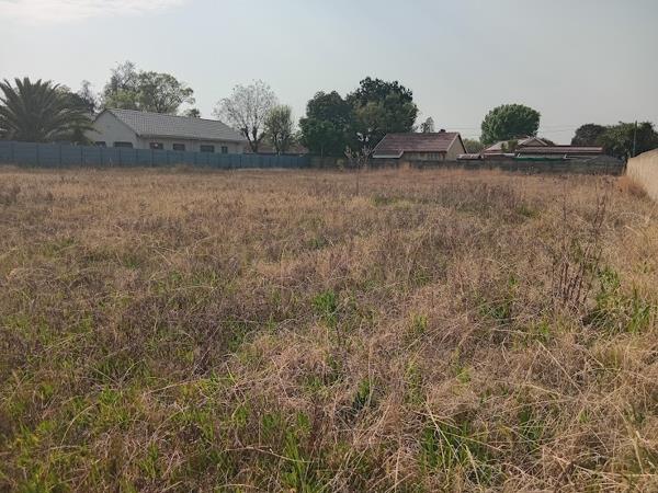 1 489 m² Land