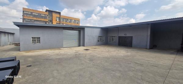 705 m² Industrial space