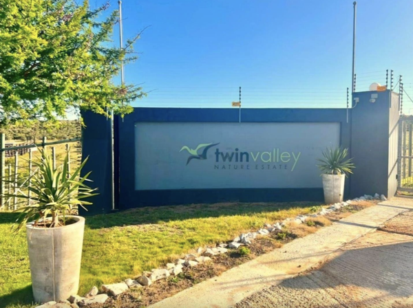 3 035 m² Land