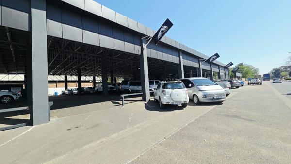 2 044 m² Commercial space