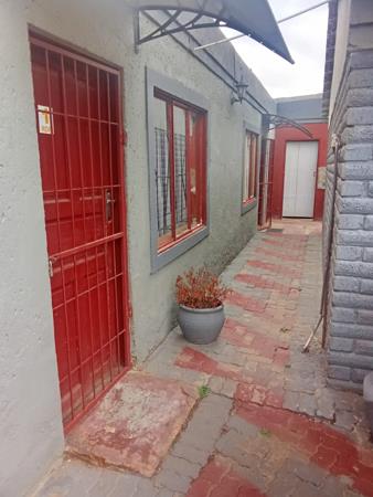9 Bedroom House