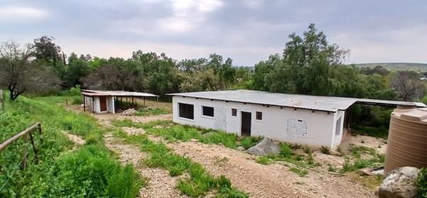 1 750 m² Land