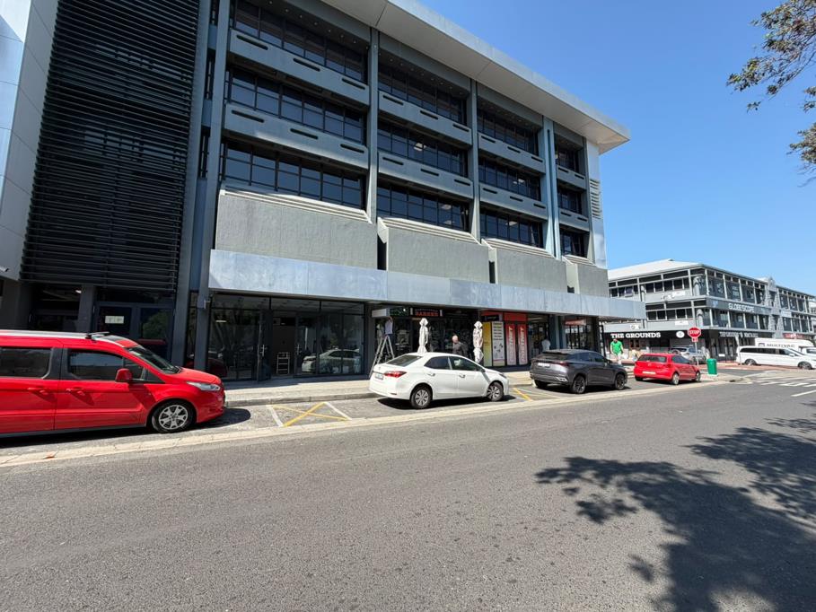 72 m² Retail Space