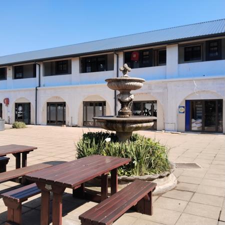 75 m² Commercial space