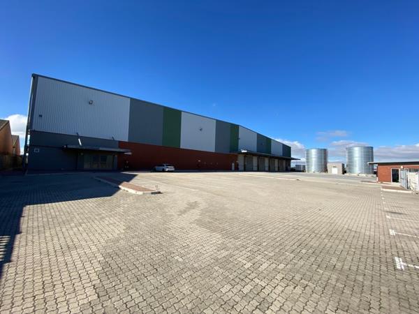 9 724 m² Industrial space