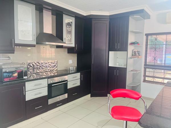 5 Bedroom House