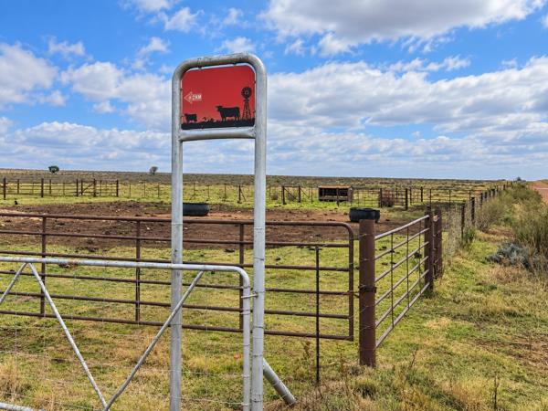 599.6 ha Farm