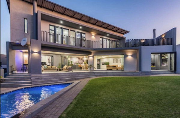 5 Bedroom House