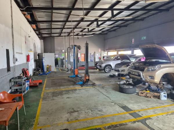 818 m² Industrial space