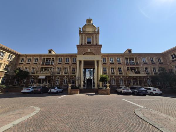 911 m² Commercial space