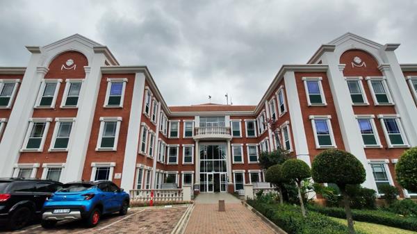 403 m² Office Space