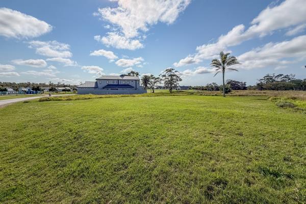 700 m² Land