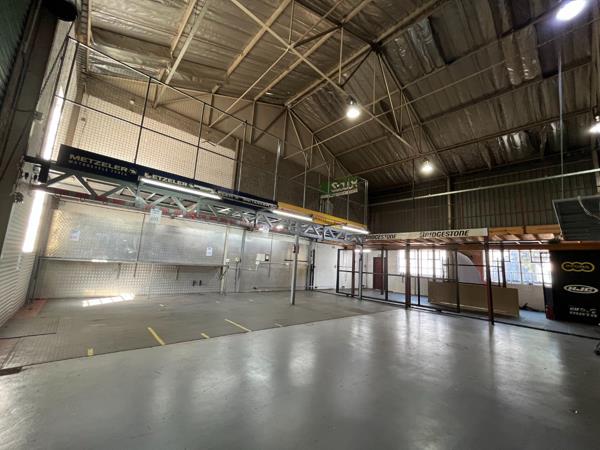 351 m² Industrial space