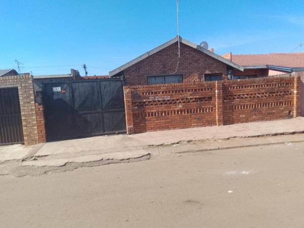 2 Bedroom House
