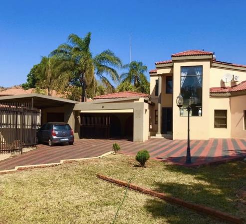 10 Bedroom House
