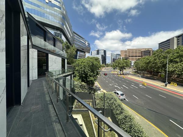 734 m² Commercial space
