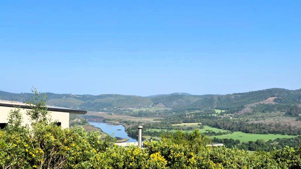 1 179 m² Land