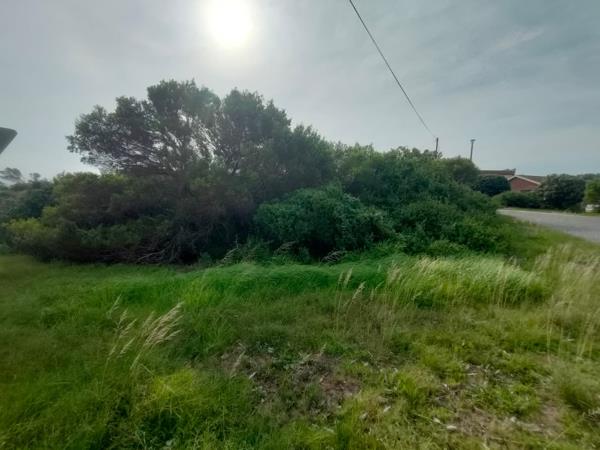 737 m² Land
