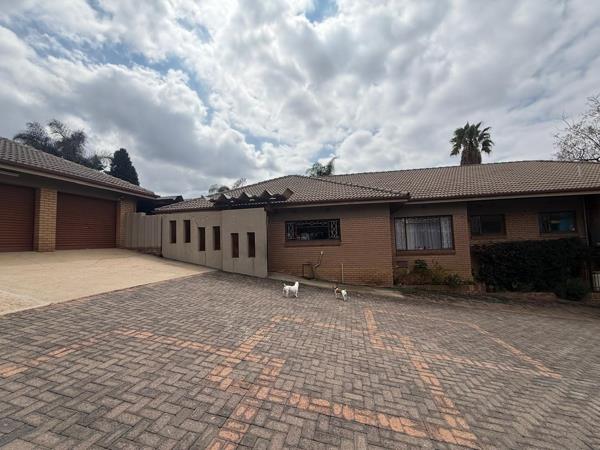 5 Bedroom House