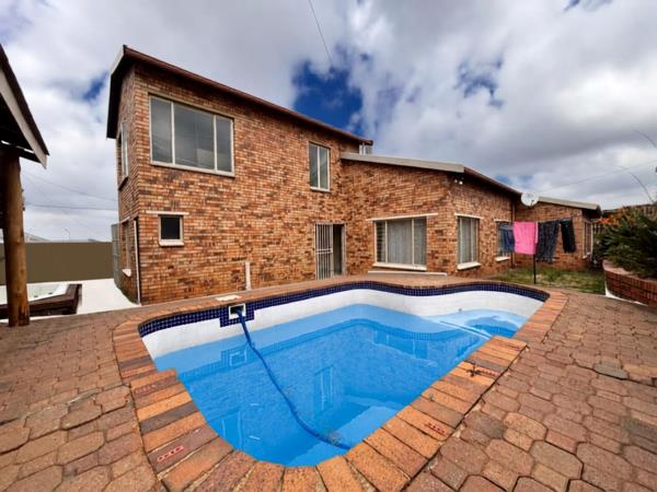 4 Bedroom House