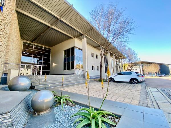 298 m² Office Space