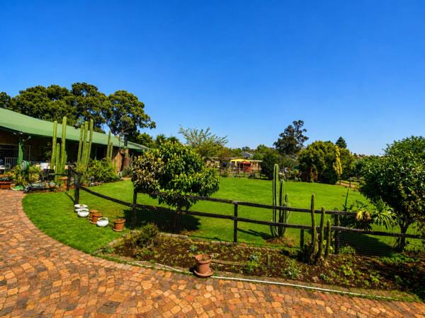 1.1 ha Smallholding