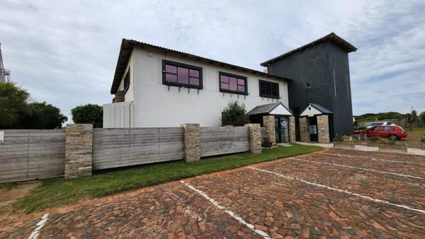 1 300 m² Commercial space