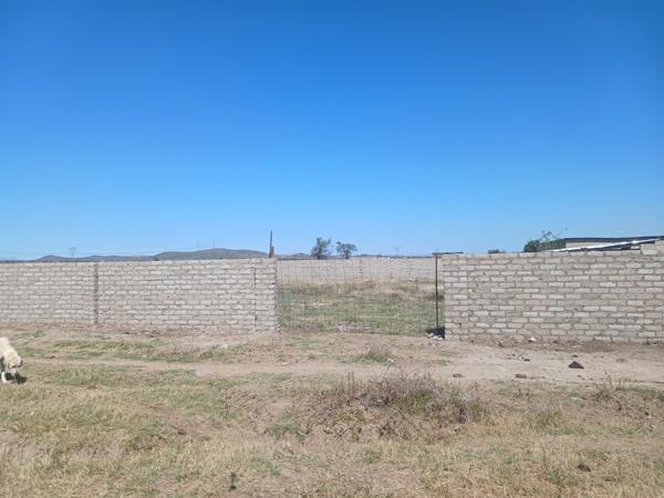 2 000 m² Land