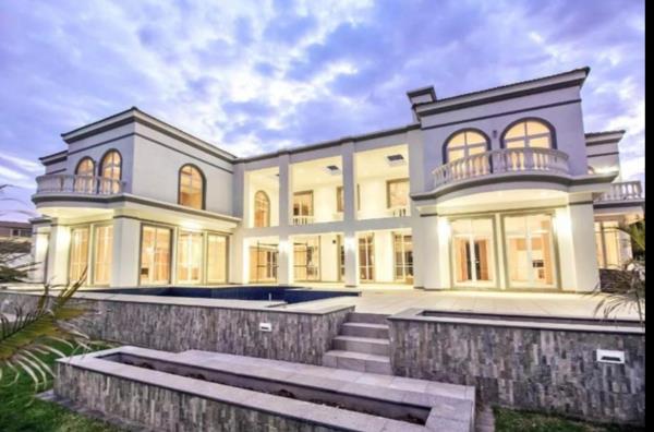 5 Bedroom House