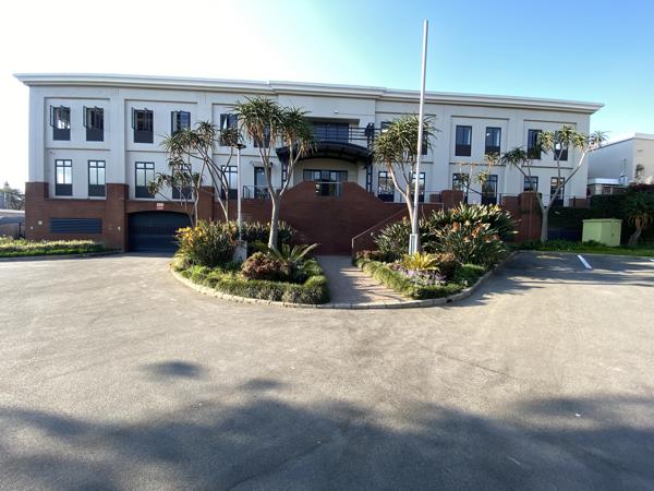 304 m² Commercial space