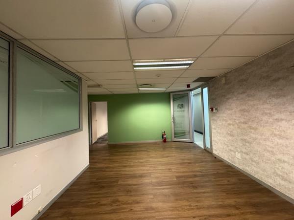 294 m² Commercial space