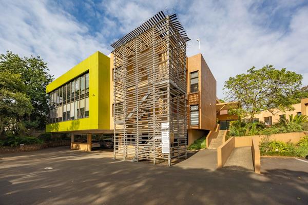 1 142 m² Commercial space