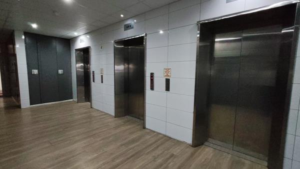698 m² Office Space