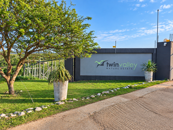 3 035 m² Land