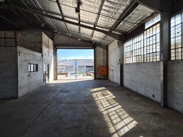 693 m² Industrial space