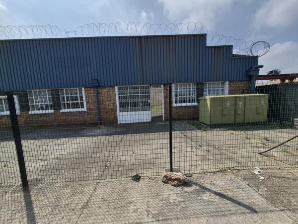 2 100 m² Industrial space