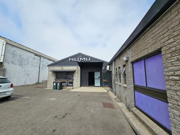 885 m² Industrial space