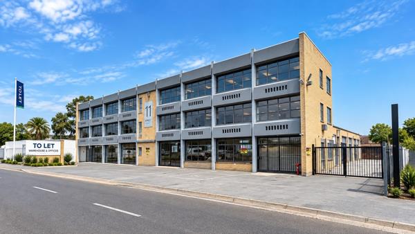 3 700 m² Industrial space