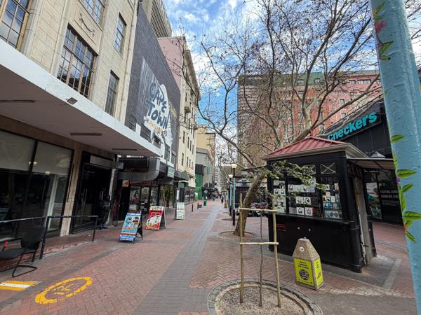 303 m² Retail Space