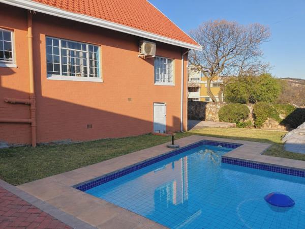 6 Bedroom House