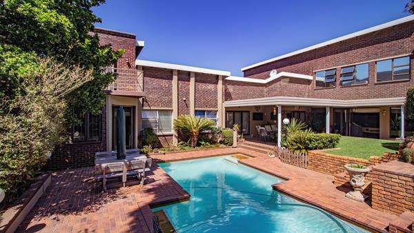 5 Bedroom House