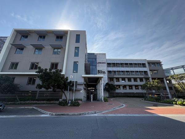814 m² Commercial space
