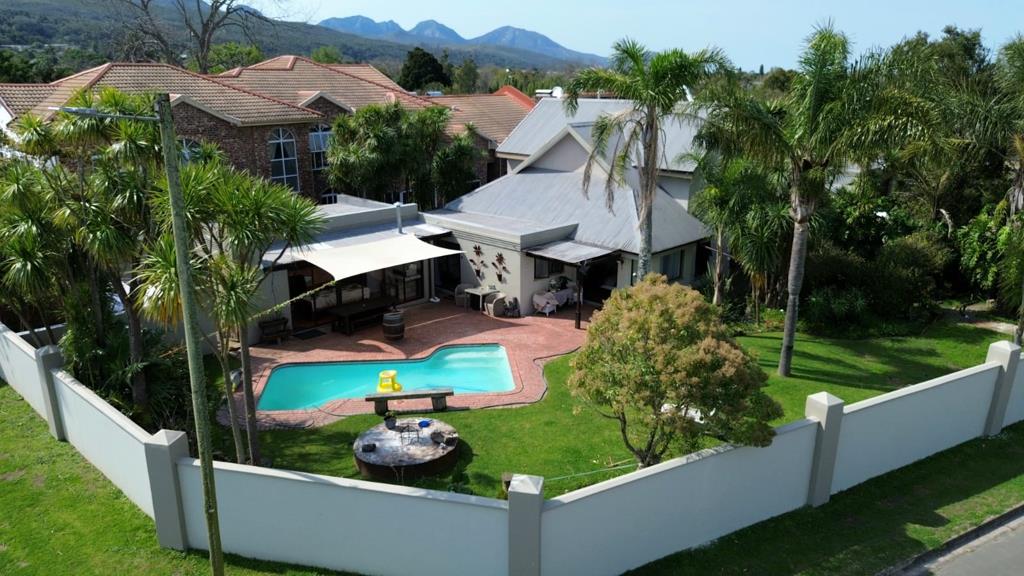 5 Bedroom House