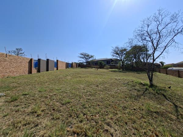 1 200 m² Land