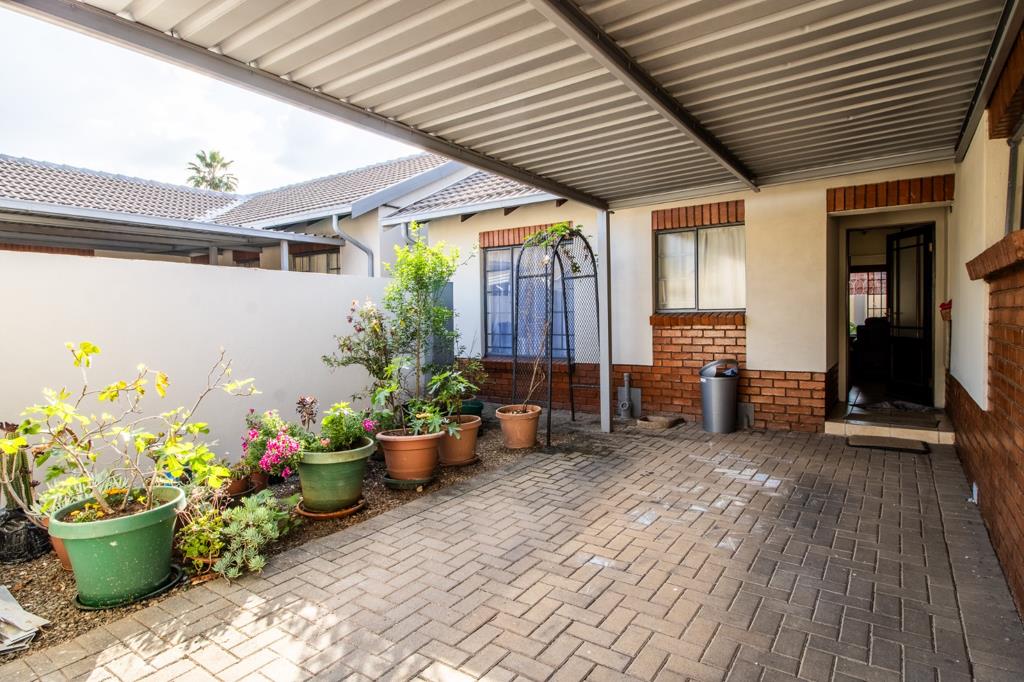 2 Bedroom House