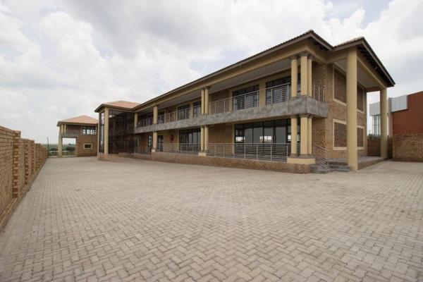 100 m² Commercial space