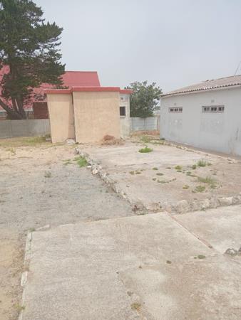 2 194 m² Land