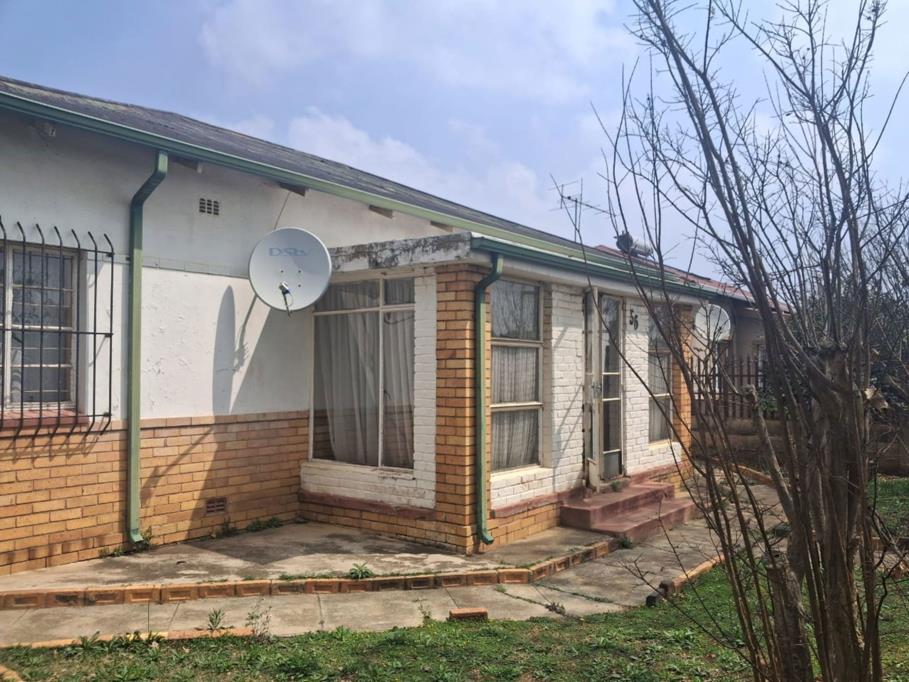 2 Bedroom House