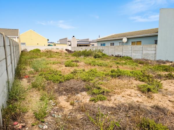 400 m² Land