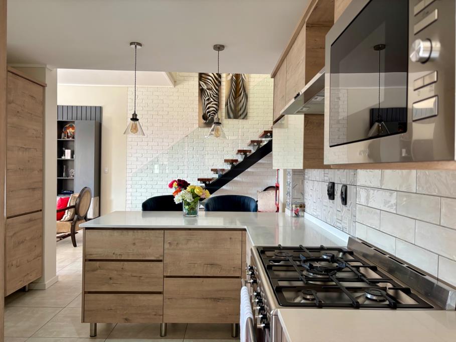4 Bedroom Townhouse
